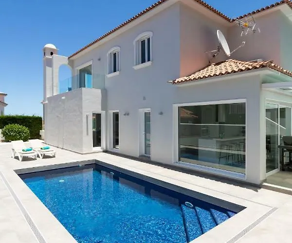 Pinalito - Con Piscina Privada Feriehus